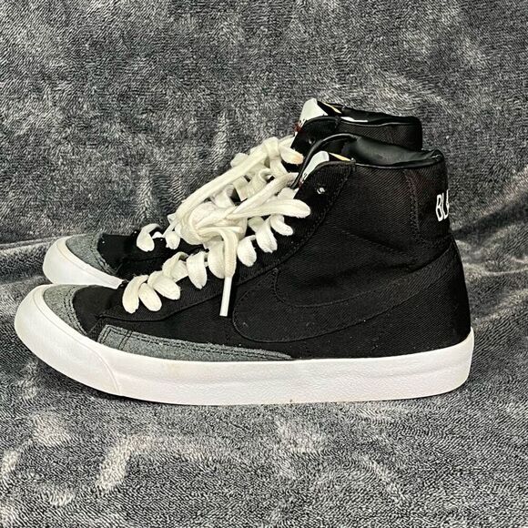 Nike Other - Nike Blazer Mid 77 Vintage Black White Shoes Size 5.5 Mens Canvas